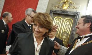 El expresidente José Antonio Griñán a la salida de la Audiencia de Sevilla. — María José López / Europa Press